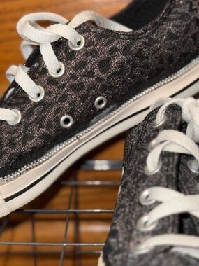 Converse All-Star Chucks Sparkle Leopard-Print Low-Top Sneakers (W8/M6)